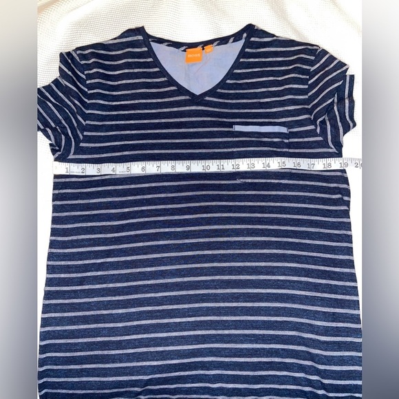2/49$‎ Men’s BOSS Orange V neckline T shirt size medium - Picture 5 of 8